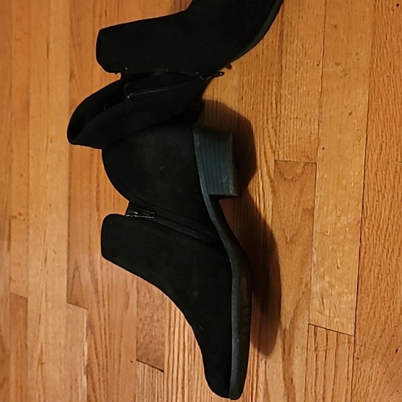 Black booties - Picture 2 of 2